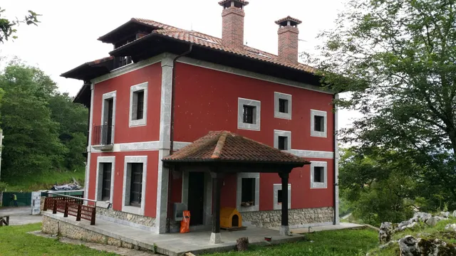 CASA ESCUELA DE TORÍN