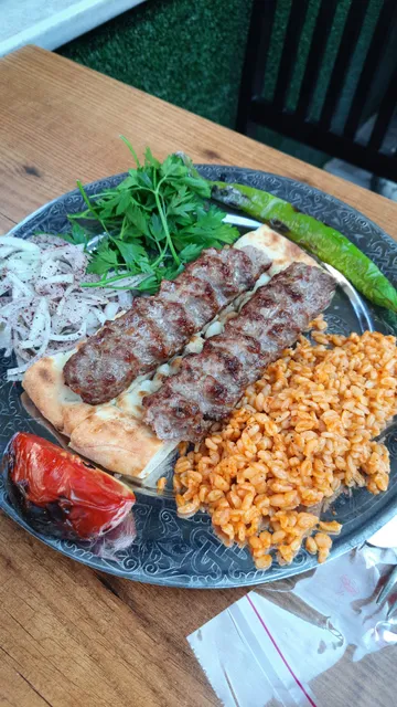 Özşark Yaprak Döner