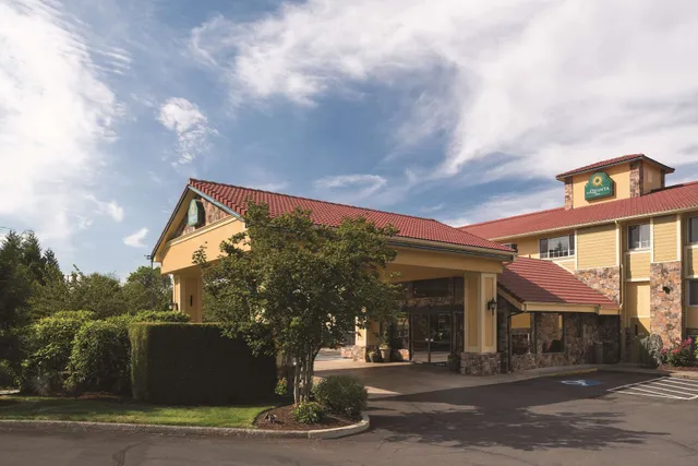 Best Western Plus Parkway Inn