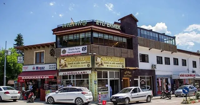 Memis Etli Ekmek Ve Pide Salonu