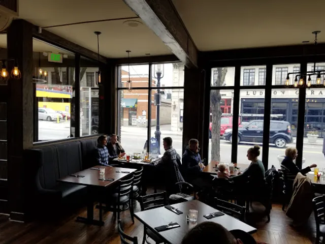 Gaslight Bar and Grill