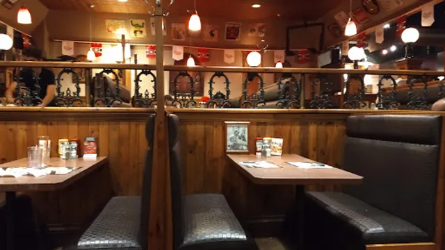 Jay C's Déjeuners et Pub Urbain