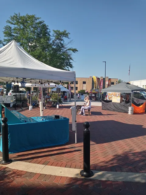 Homewood Outdoor Farmers Market (No Cars)