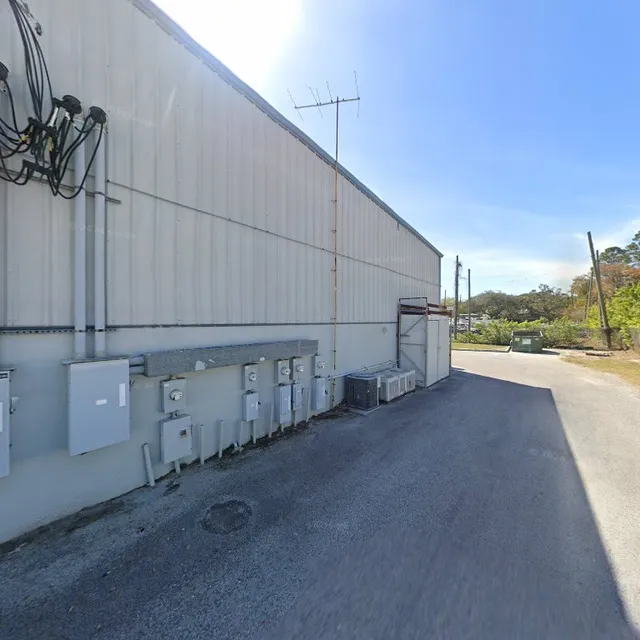 Gold’sLiquorsDistillery