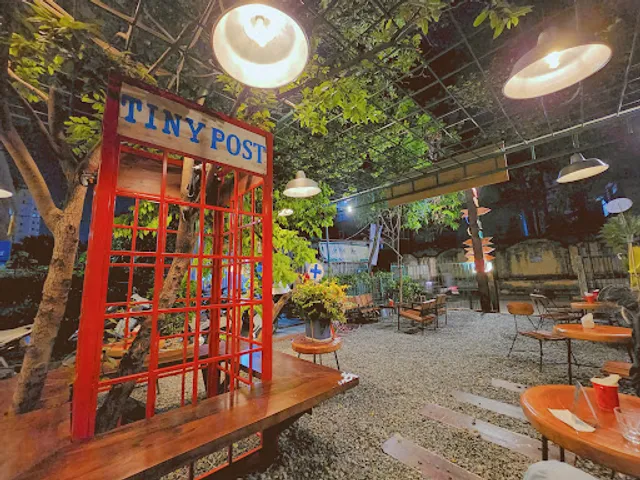 Tiny Post Cafe - Hoàng Quốc Việt