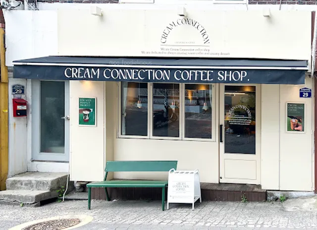CREAM CONNECTION