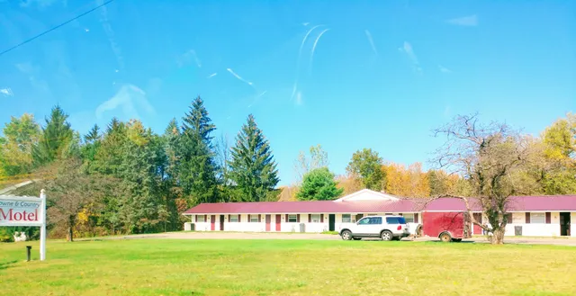Towne & Country Motel