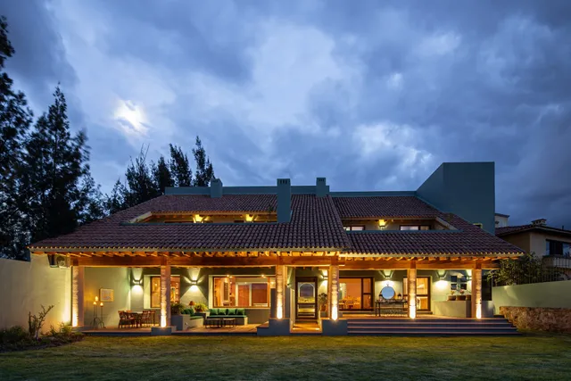 HOLT - 1001 Arabian Nights