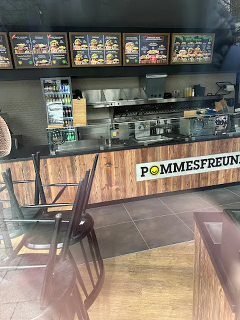 POMMES FREUNDE München Rotkreuzplatz
