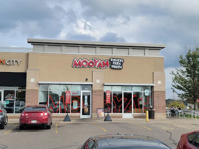 MOOYAH Burgers, Fries & Shakes