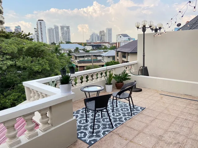 3 Brothers House BKK