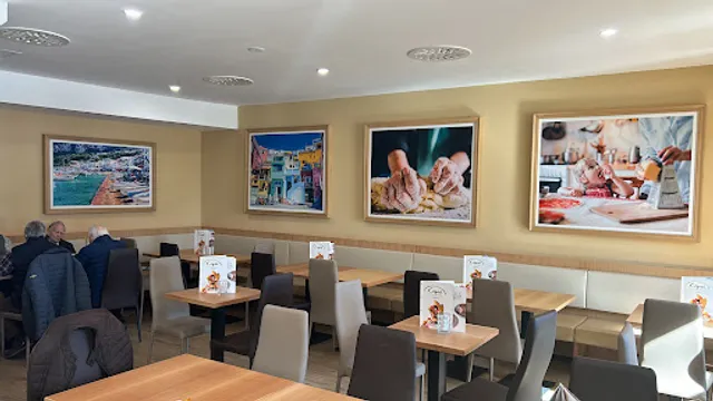 Capri Eiscafé & Pizzeria