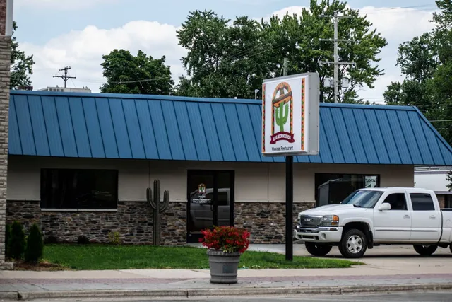 Los Hermanos Mexican Restaurant