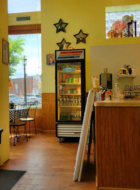 3 Dips Ice Cream Shoppe