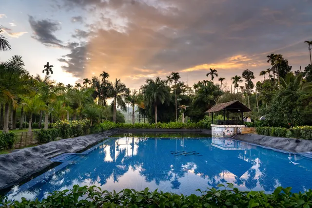 The Hill District Club