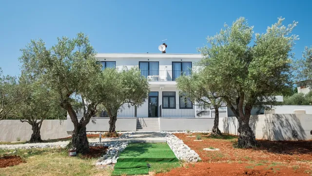 Villa Laurus Residence