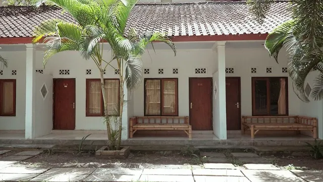 Indonesia Backpacker Hostels Lombok