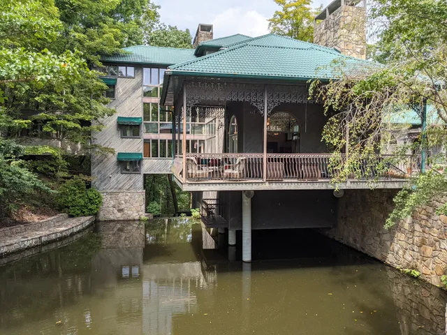 Smoky Mountains Castle