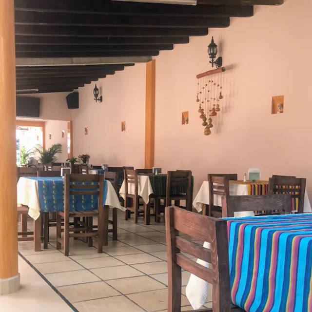 Fonda Tierra Caliente