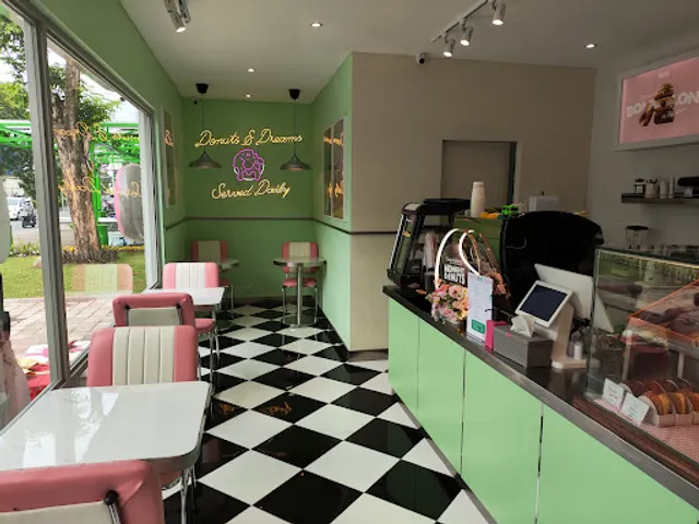 MIDNIGHTDonuts UNESA