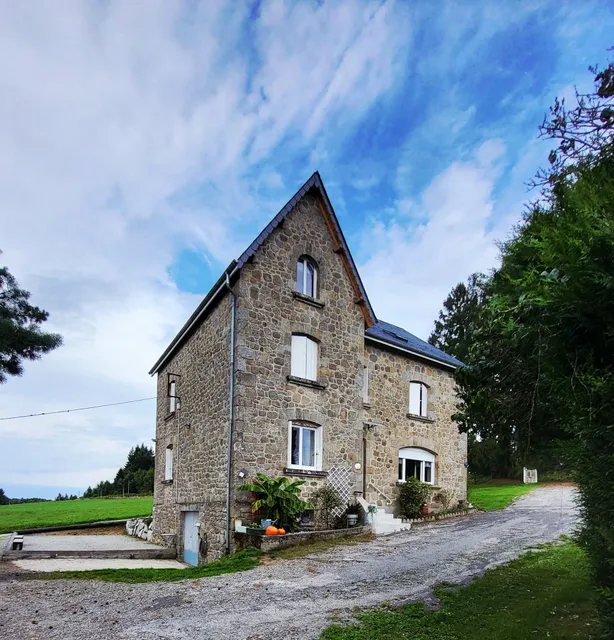 GITE MEUBLE "Au Doux Refuge"
