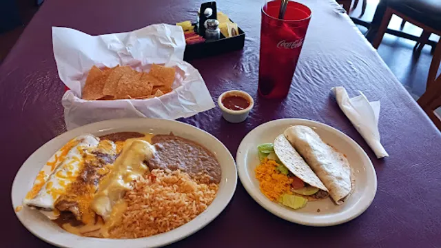 Plato Loco Restaurant