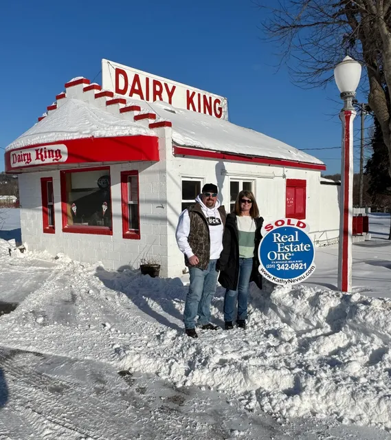 Pearly’s Dairy King