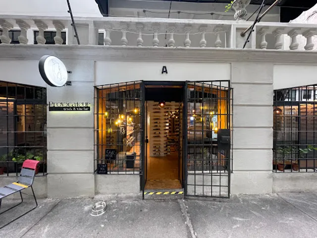 Provocateur Winebar & Tienda
