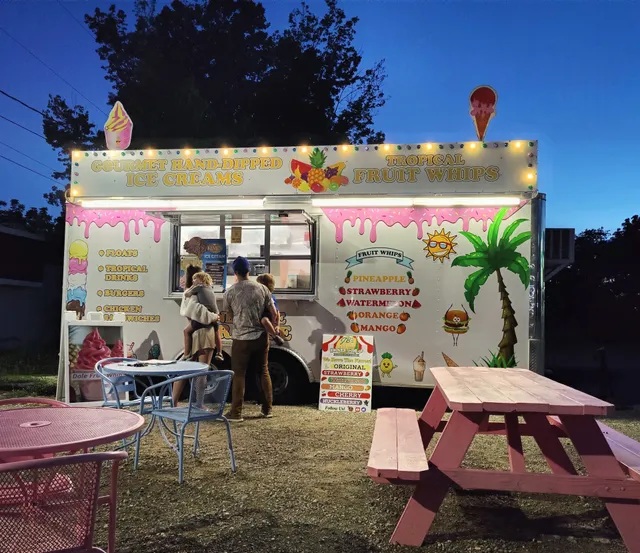 Pineapple Paradise Ice Creams