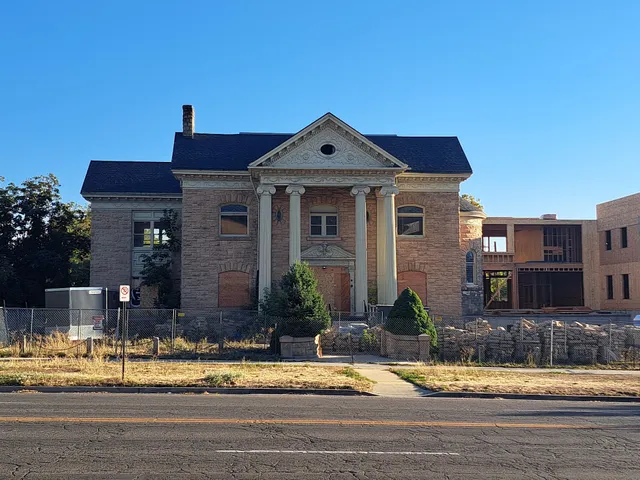 Utah Village Motel LLC