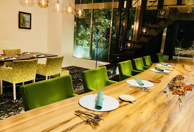 LOUISE（ルイーズ）