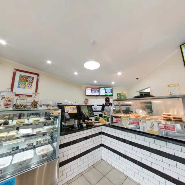 Four Square Cafe & Takeaway