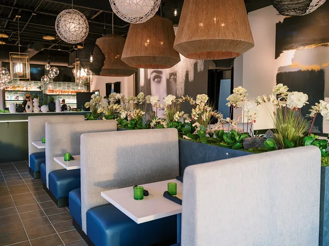 Crave Kitchen & Cocktails