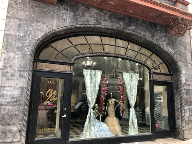 Calla Lily Formals Occasion wear Dresses For Any Occasion. Evening, Prom, Bridal, Homecoming, and Tuxedo Rentals.