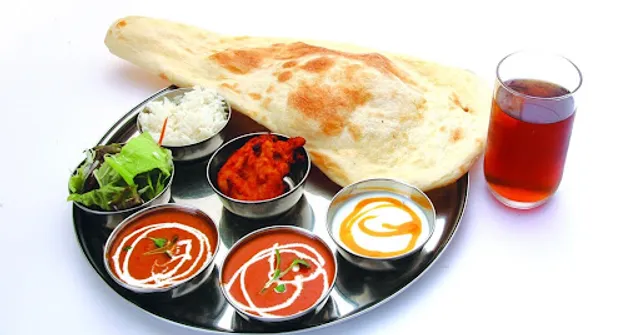 アジアンレストラン ラザ&バー（Asian Restaurant Raja & Bar）