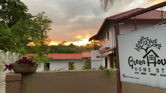 Greenhouse homestay