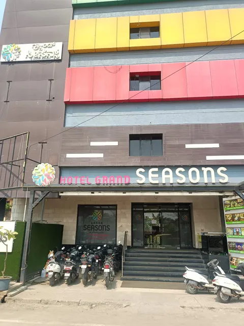 GRAND SEASONS – THE BUSINESS HOTEL