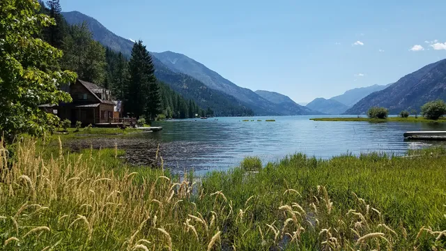Stehekin Cabin on the Lake