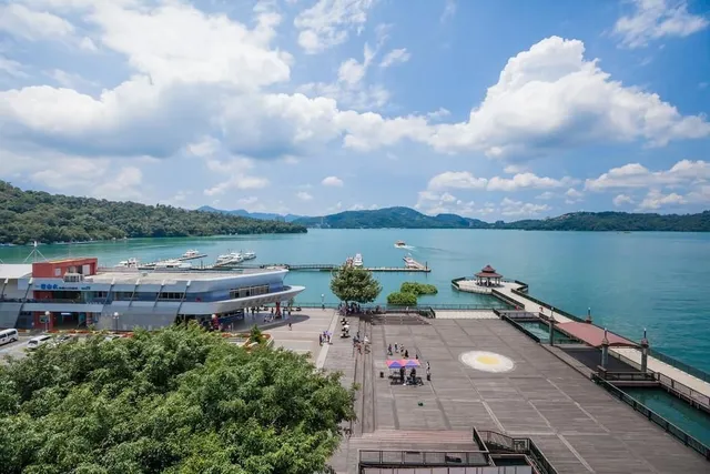Sun Moon Lake Waterfront Resort Hotel
