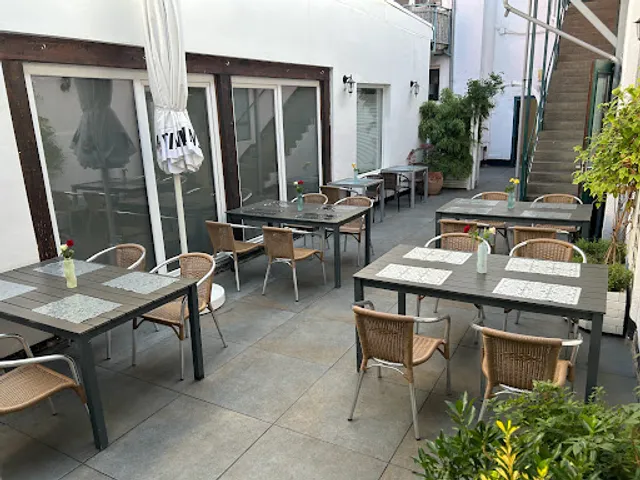 Nawin Safran Restaurant