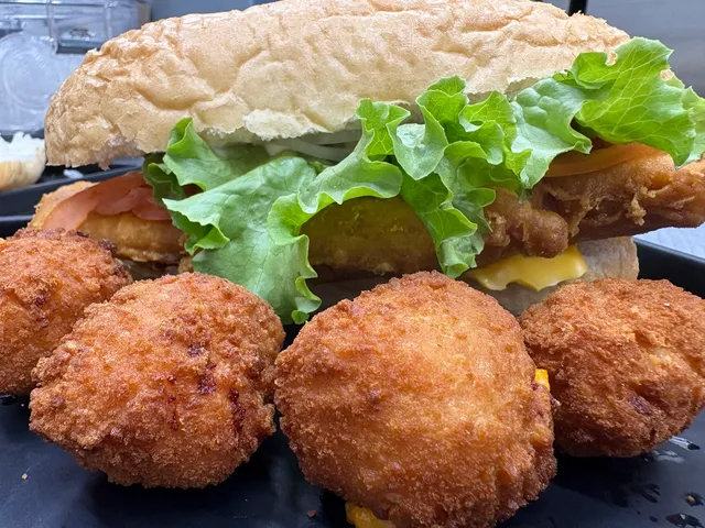 Hagers Sports Bar & Grill