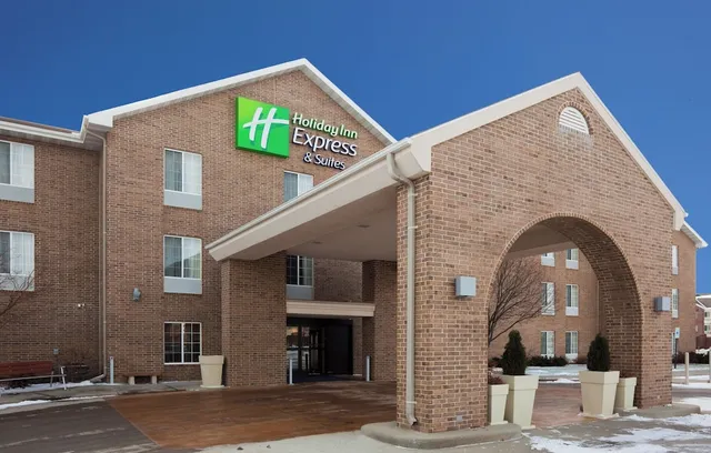 Holiday Inn Express & Suites Sioux Falls at Empire Mall, an IHG Hotel