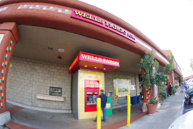 Pismo Coast Shopping Plaza