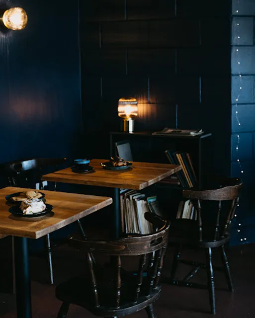 Howling Wolf Artisan Bakery and Café