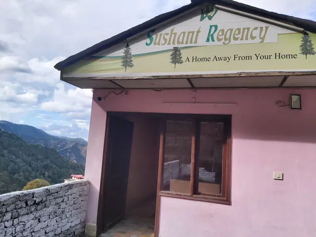 OYO 85581 New Shushant Regency