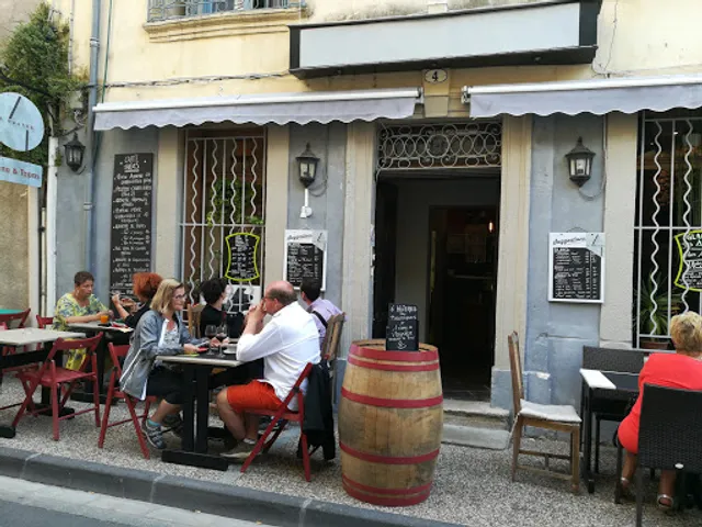 RESTAURANT " LE QUATRE "