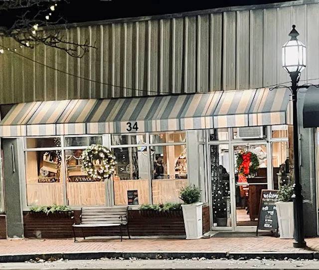 A Tavola Restaurant