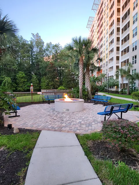 Vacation Village, Building 15