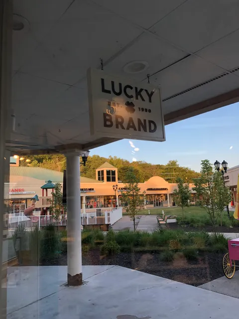 Lucky Brand