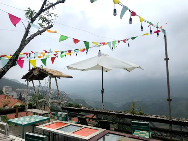 Aliana Sapa Restaurant & Bar